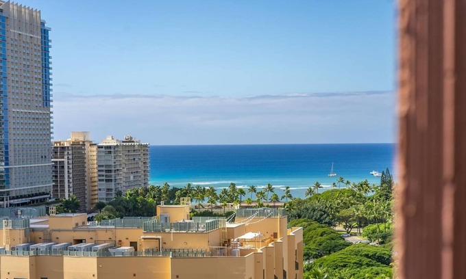 Waikiki Condo | High Floor Ocean View Owner Unit Wyndham Waikiki
