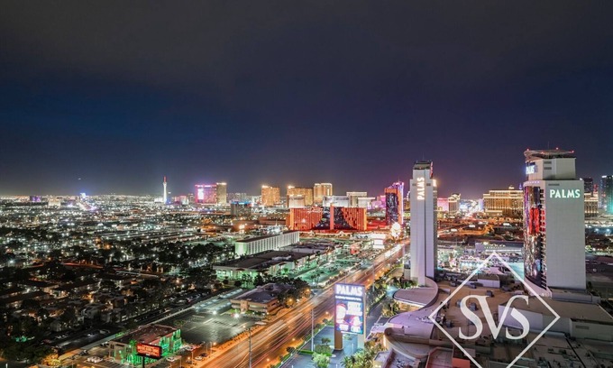 Las Vegas Apartment | High Floor Studio Strip View/Balcony | at Palms Place