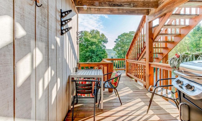 Thayerville Apartment | High Mountain Villa
