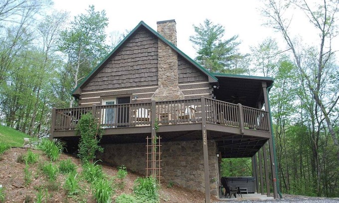Grassy Creek House | High On Helton - Grassy Creek, NC