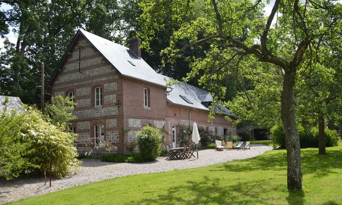 Saint-Riquier-es-Plains Cottage | High standing and quiet country house. Large fireplace, only 6km from the coast.
