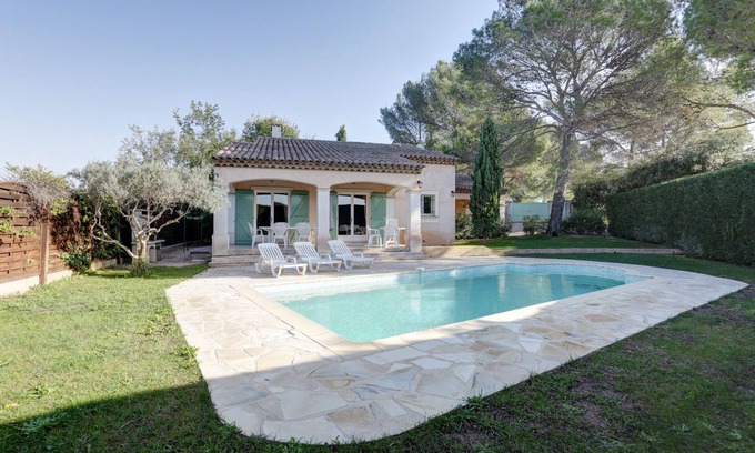 La Bouverie Villa | high standing, air conditioned, Provence styling villa with heated swimming pool