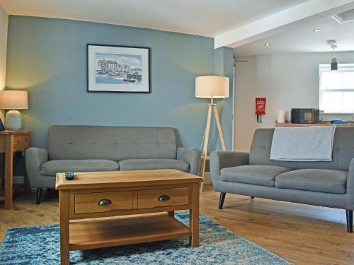 Muston Apartment | High Tide - Uk50361