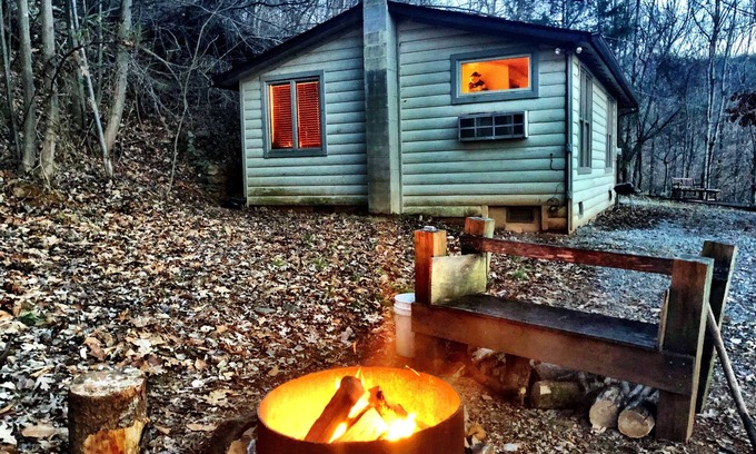 Elkton Cabin | Hike,Massanutten Resort,LurayCaverns,Skyline Drive, Snow Tube/Ski