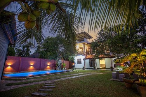 Ambalangoda House | Hikka Shells