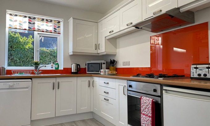 Poole House | Hilda's Retreat Bungalow