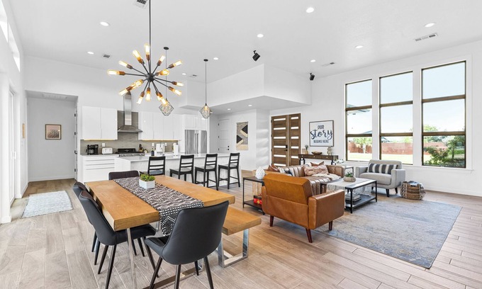 Liberty Hill House | Hill Country getaway with upscale finishes, 4BR/2BA, pool, spa & outdoor kitchen. Relax in 2,342 sq ft of comfort, enjoy family-friendly amenities, and explore nearby wineries, breweries & Texas Hill Country gems.