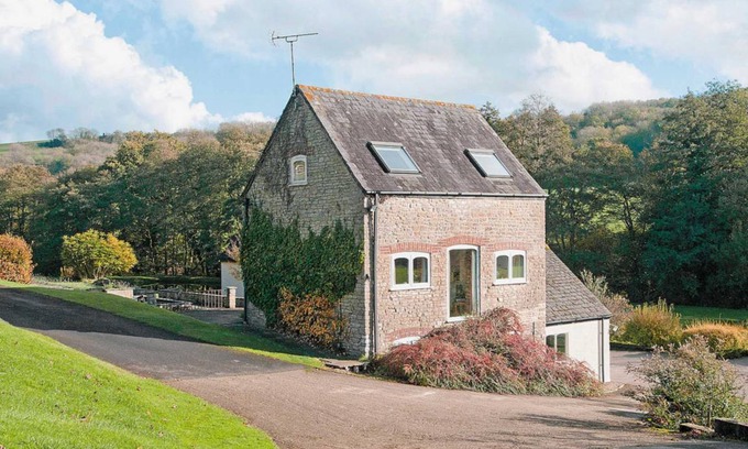 Ozleworth Cottage | Hill Mill Cottage