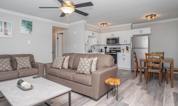 Bayview Apartment | Hillside Cove - Port Suite
