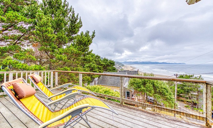 Oceanside House | Hillside home with exceptional ocean view near the beach - dog-friendly