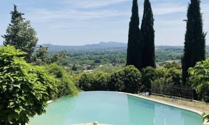 Saint-Ambroix Villa | Hillside villa