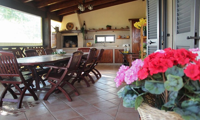 Monopoli Villa | Hillside villa with private pool in Monopoli