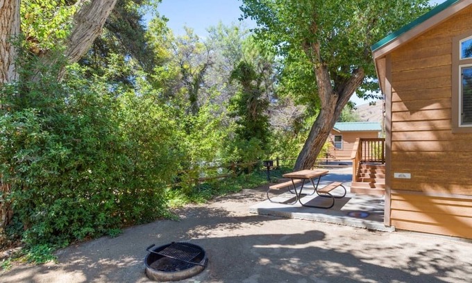 Kernville Cabin | Hilltop Cabin at Kern River Sequoia (Cabin 28)