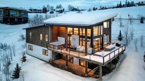 Steamboat Springs House | Hilltop Chateau