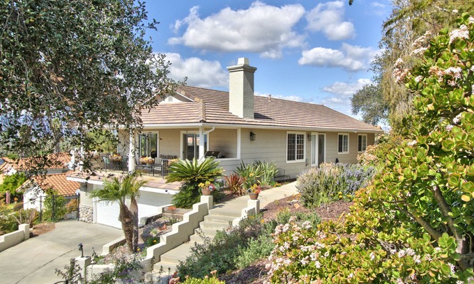 Fallbrook House | Hilltop Comforts