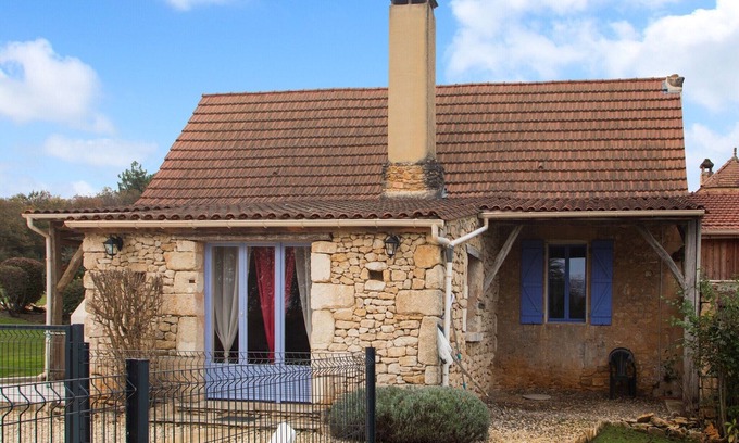Les Eyzies House | Hilltop Haven in Meyrals