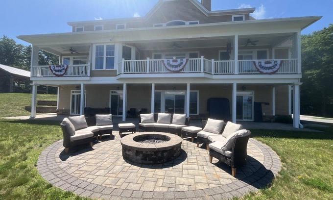 Laconia House | Hilltop Haven on Lake Winnisquam
