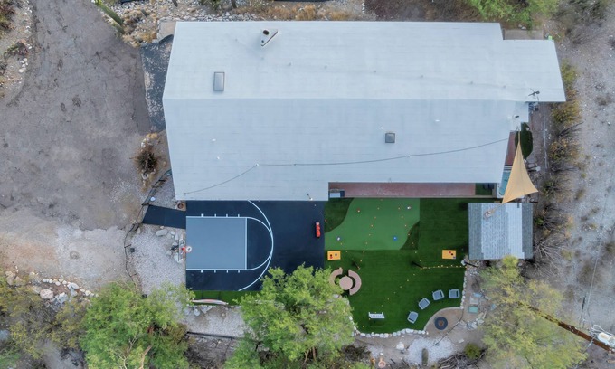 Tucson House | Hilltop:Mt Views!Movie Theater+NFL TICKET Arcade+Hot tub+Sauna+Golf+Yoga+Beauty