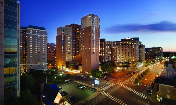 Ballston Hotel | Hilton Arlington