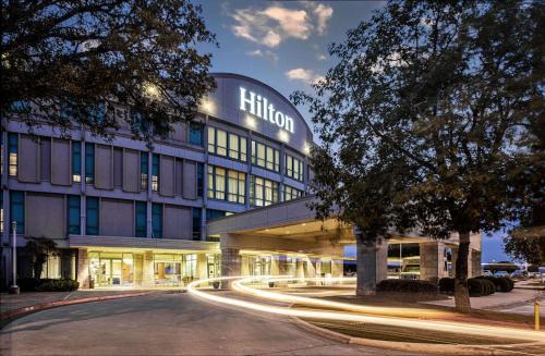 Austin Hotel | Hilton Austin Airport
