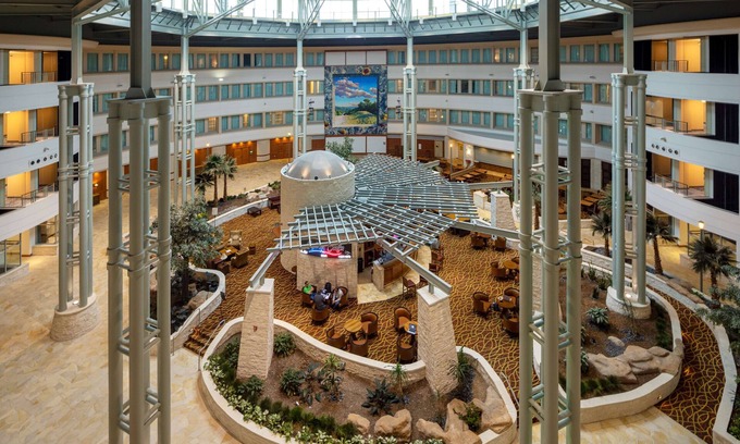 Austin Hotel | Hilton Austin Airport
