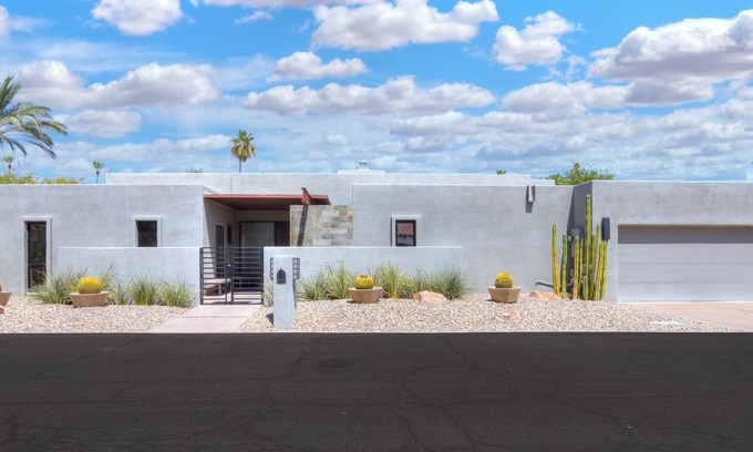 South Scottsdale Villa | Hilton Casitas - Private Residence w/Hotel Access - Private Pool & 2-Car Garage