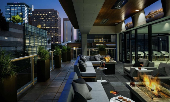 Northwest Bellevue Hotel | Hilton Garden Inn Seattle Bellevue Downtown, WA