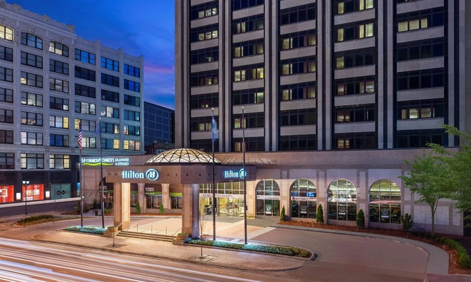 Mile Square Hotel | Hilton Indianapolis Hotel & Suites