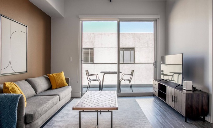 Culver City Apartment | Hip Culver City 1BR w/Pool, Gym & Easy Access to 405, by Blueground