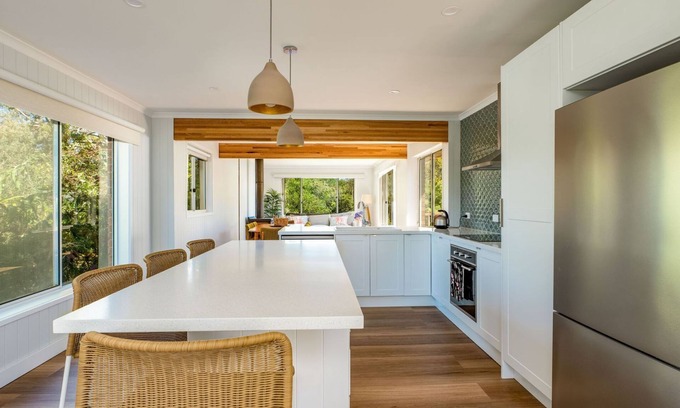 Inverloch House | Hip Nautic - 100 Metres to Beach