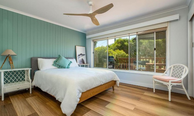 Inverloch House | Hip Nautic 100 Metres to Beach