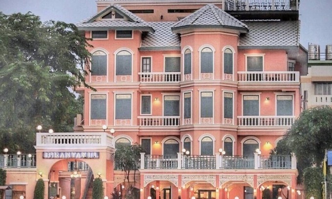 Wat Sam Phraya Hotel | Hiranyakul House