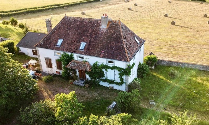 Saint-Martin-de-Salencey Villa | Historical 1850 Master house in Burgundy with pool and endless view