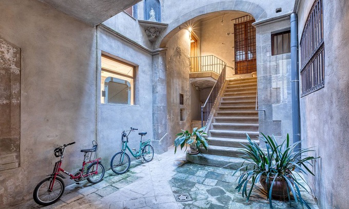 La Ribera House | Historic 17th-Century Palace – Luxury & Charm in the Heart of Barcelona