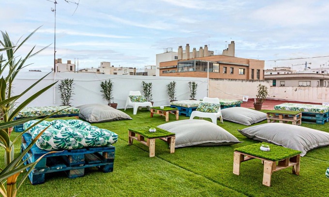 La Trinidad Apartment | Historic 2BR Apartment in Central Málaga, Close to Beach and Attractions