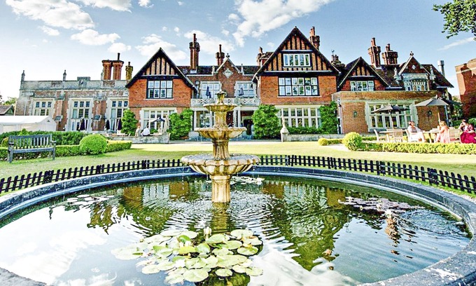 New Forest District Condo | Historic 4-Star Condo Resort in the New Forest