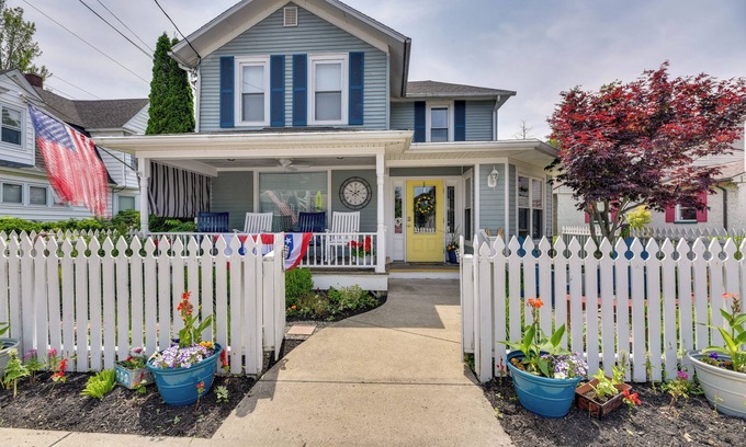 Bemus Point Apartment | Historic Bemus Point Studio w/Porch: Walk to Lake