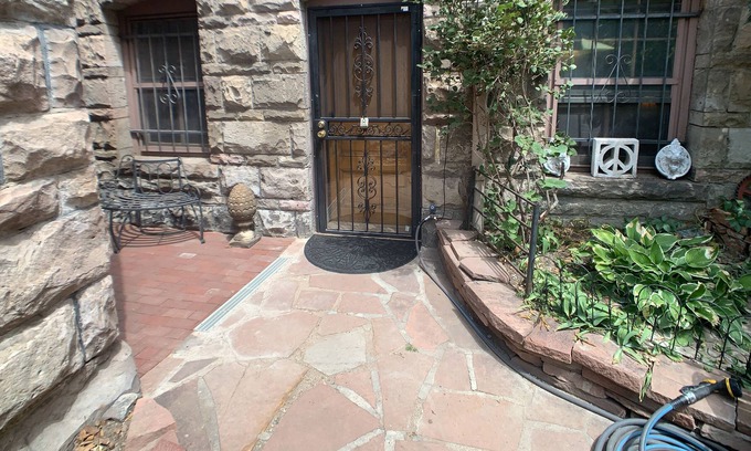 City Park West Apartment | Historic Carriage House Guest Suite WalkScore 91
