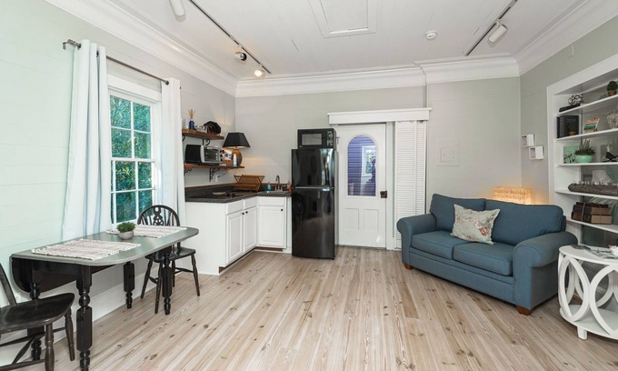Historic Downtown Apalachicola Cottage | Historic Cottage in the Heart of Apalachicola