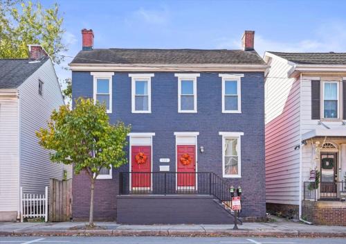 Gettysburg House | Historic Downtown Gettysburg Entire Home with Free Parking
