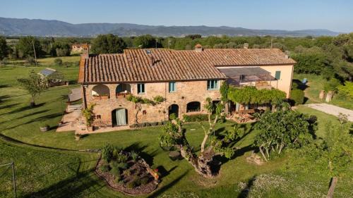 Ferretto House | Historic Farmhouse With Loggia In Cortona