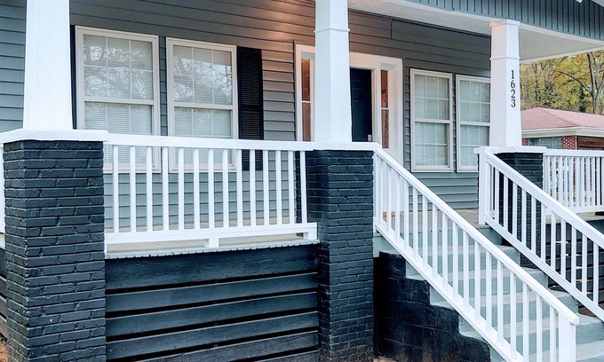 Athens House | Historic Home a mile from Downtown & Stadium