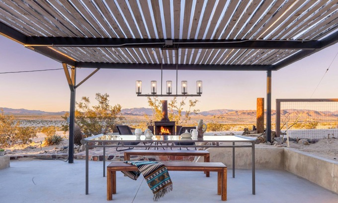 Wonder Valley Cabin | Historic Hot Tub Hideaway Sunsets Stars and Views