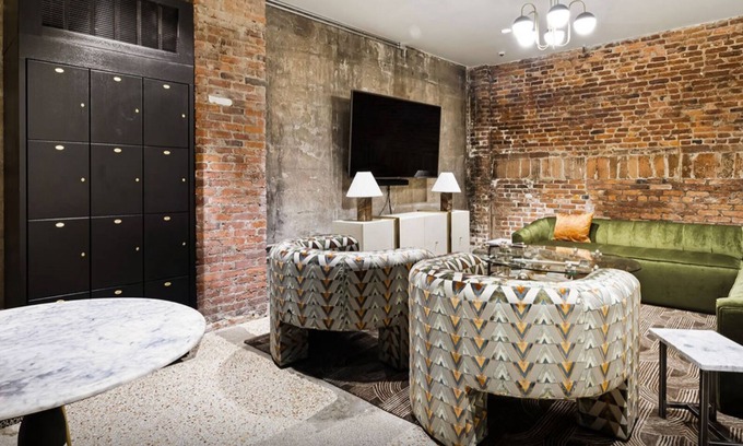 New Tacoma Apartment | Historic Icon in the Heart of Tacoma