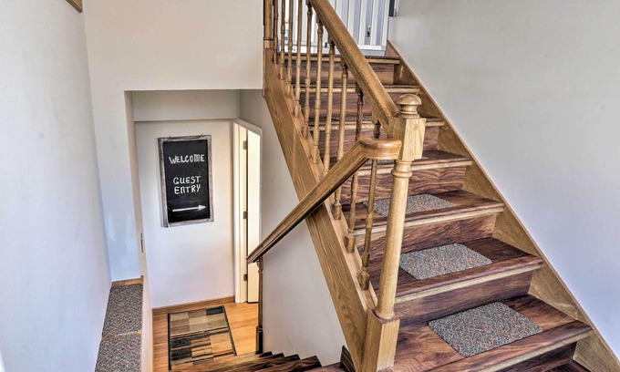Lafayette Apartment | Historic Lafayette Beautiful Boulder County Efficiency Apartment