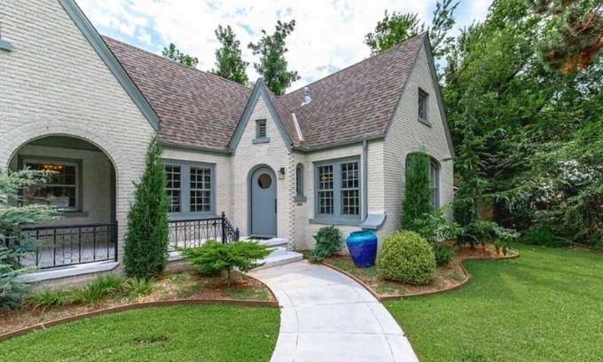 Central Oklahoma City House | Historic Soul - Moderm vibes- Retreat in the Plaza