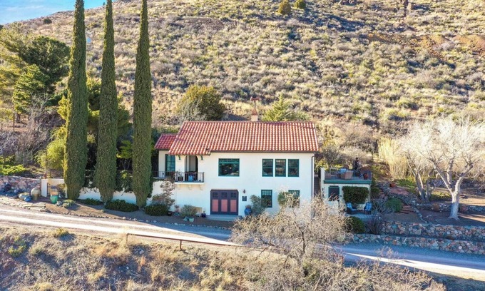 Jerome House | Historic Villa Sleeps 4 Red Rock Views by Sedona