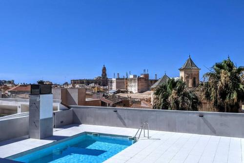 San Felipe Neri Apartment | Historical center flat with pool, tennis & parking