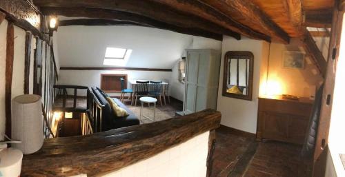 Clamecy Apartment | historique