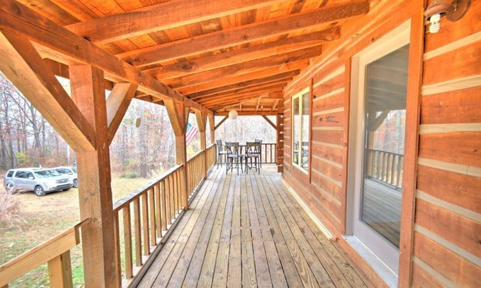 Laurelville Cabin | Hocking Hills, Tar Hollow, Cell Service, Starlink Highspeed Int.& WiFi,& Hot Tub